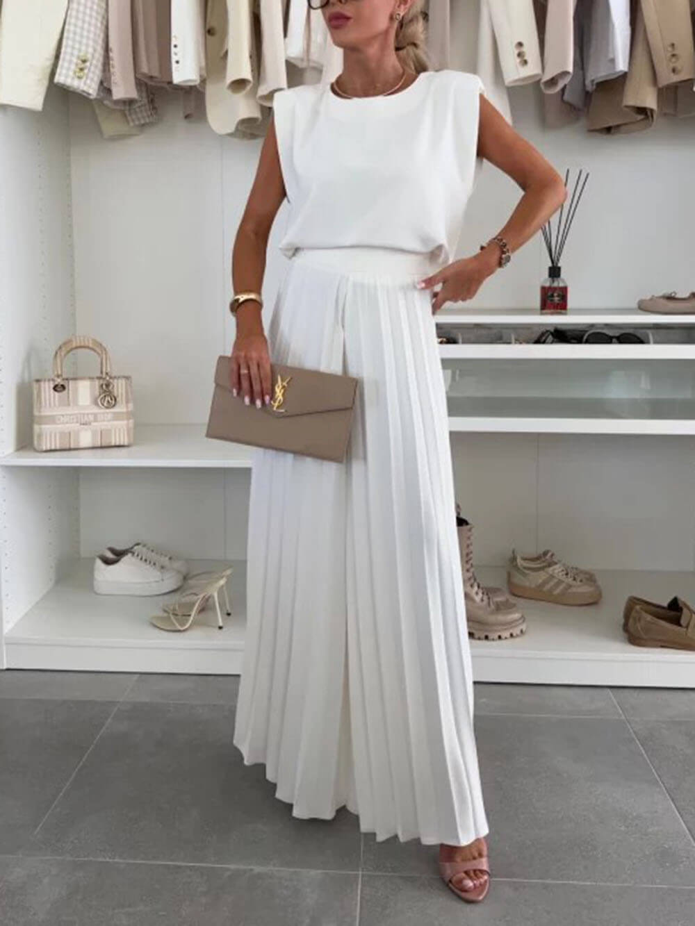 Fashionable Round Neck Padded Shoulder Top