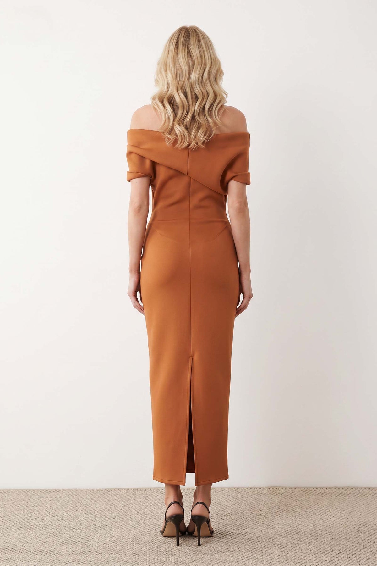 Off-shoulder Pleated Maxi Dress
