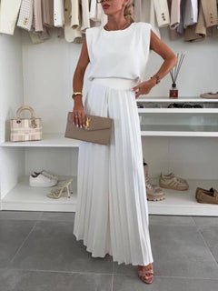 Fashionable Round Neck Padded Shoulder Top
