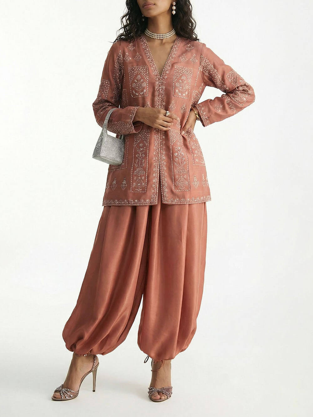 Exquisite Embroidered Floral Loose-fitting Shirt