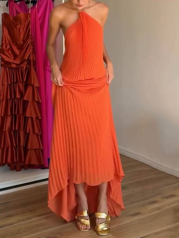 Minimalist Metal Choker Pleated Maxi Dress