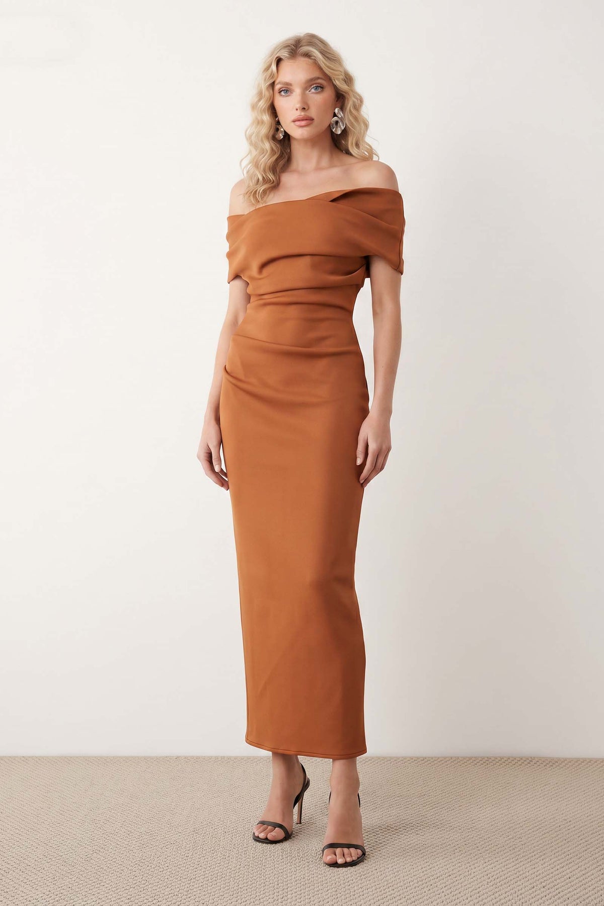Off-shoulder Pleated Maxi Dress
